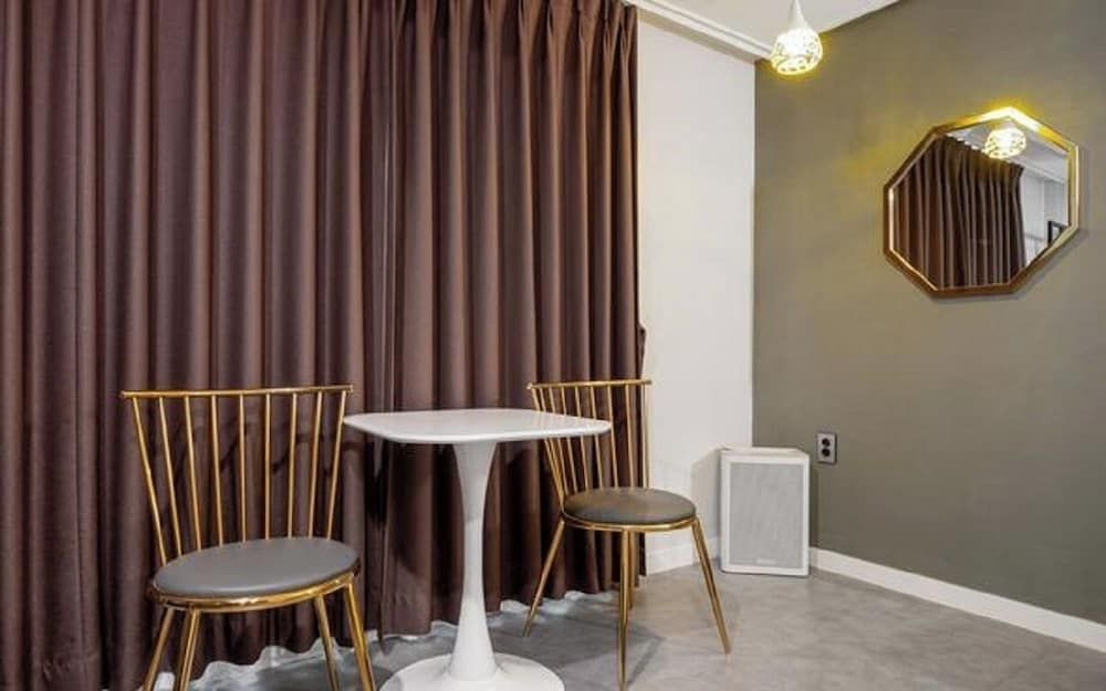 BRIGHTEN HOTEL Couple 2pc 3