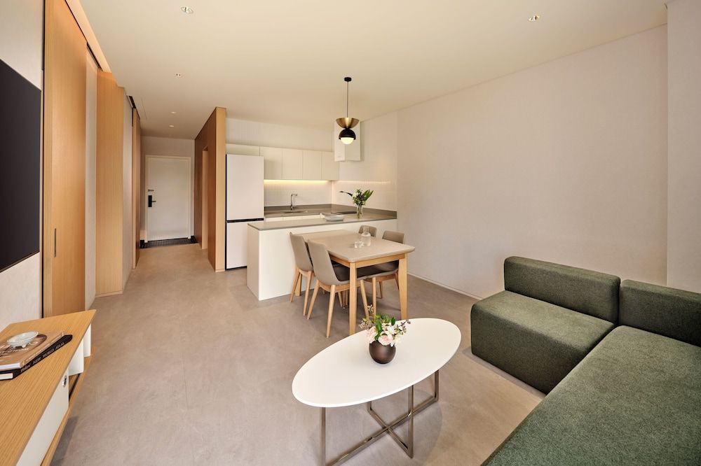 Lotte Hotel & Resort Gimhae [Pool PKG] Suite Twin Ondol (B Type) + Pool access for 2