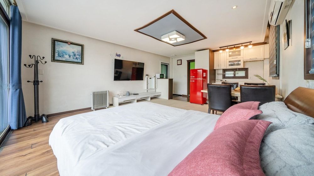 Ganghwado Happyvilly Pension Basic Room, 1 Bedroom (Crystal) 5