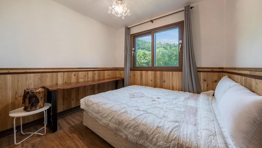 Namhae Ryu&lee Pet Pension Basic Room, 1 Bedroom (Hape)