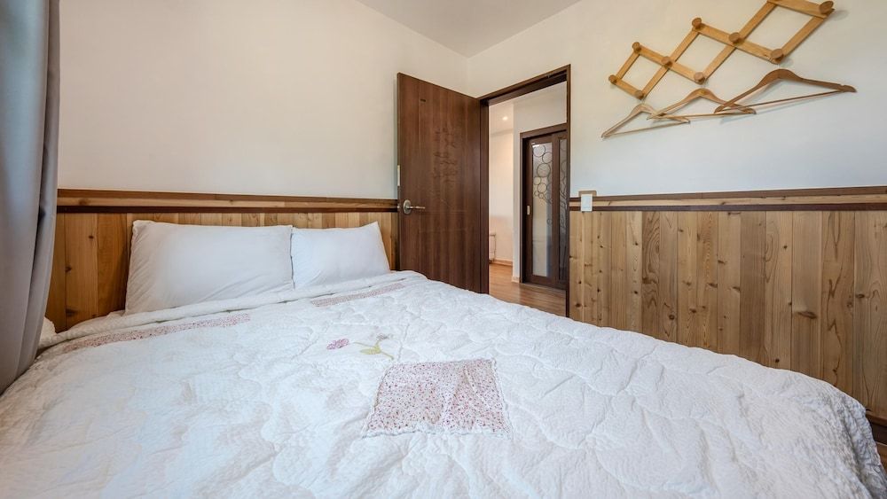 Namhae Ryu&lee Pet Pension Basic Room, 1 Bedroom (Hape) 2