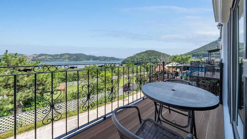 Namhae Ryu&lee Pet Pension Basic Room, 1 Bedroom (Hape) 5