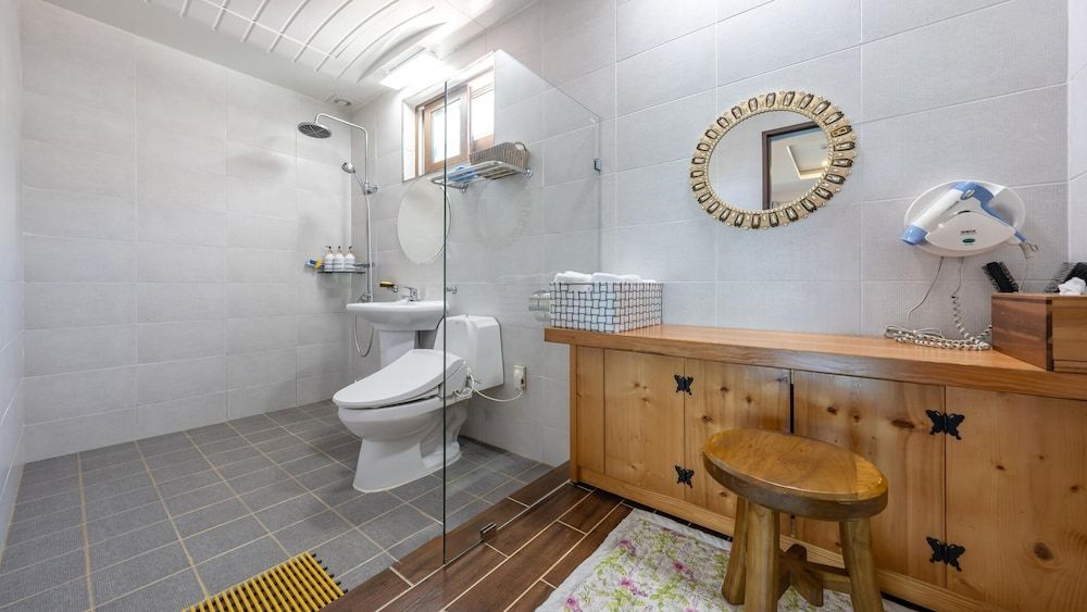 Namhae Ryu&lee Pet Pension Basic Room, 1 Bedroom (Hape) 7