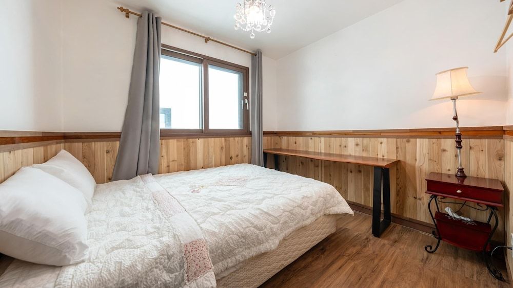 Namhae Ryu&lee Pet Pension Basic Room, 1 Bedroom (Piano) 2