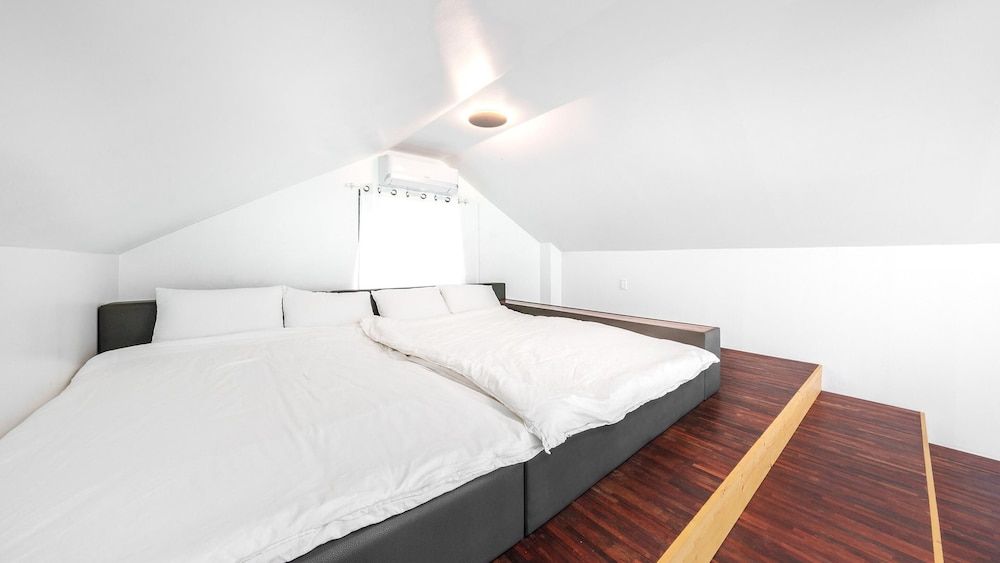 Danyang Dandelion Pool Villa Basic Room, 1 Bedroom (Building A) 2