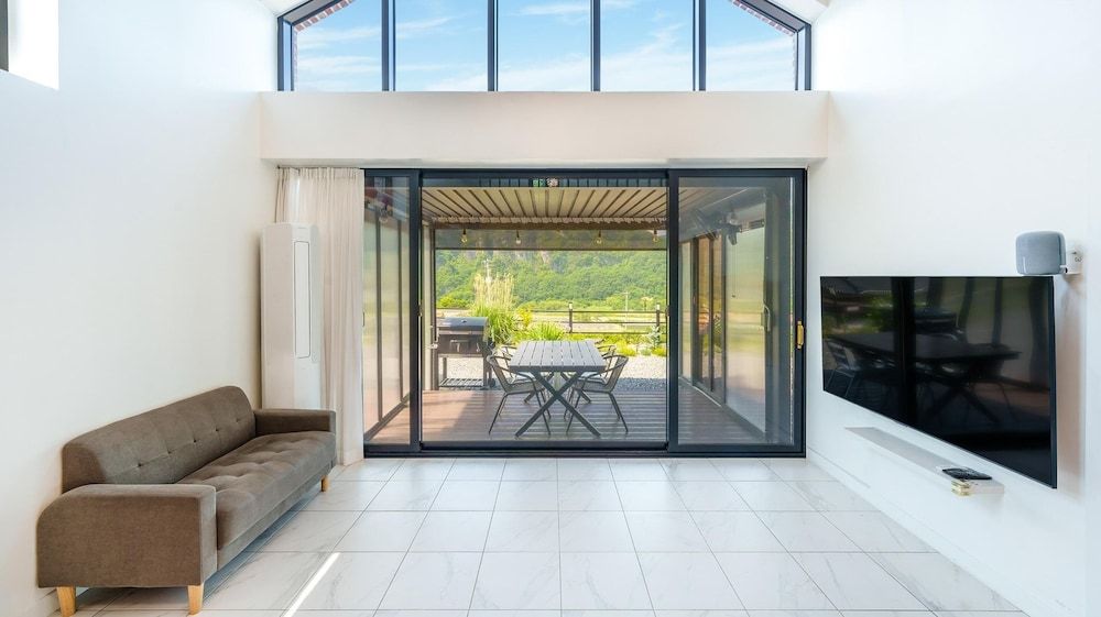 Danyang Dandelion Pool Villa Basic Room, 1 Bedroom (Building A) 4