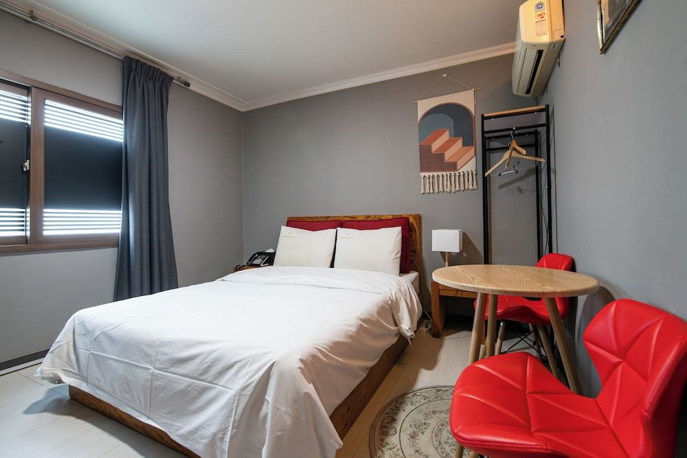 Gung Business Hotel Jeonju Standard Double Room, City View 5