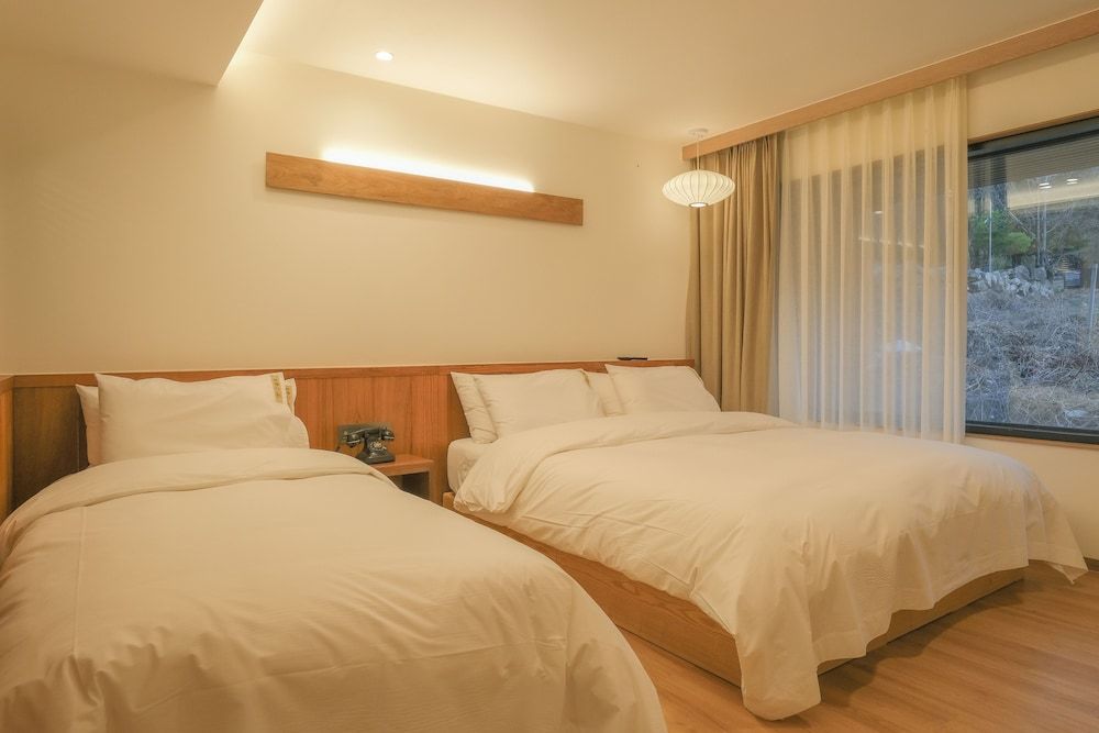 HOTEL KANWOLGE Suite Corner Balcony Mountain View 4