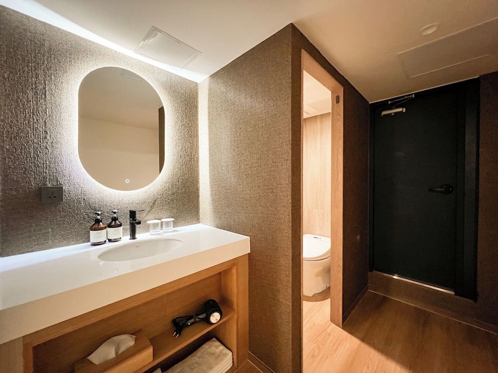 HOTEL KANWOLGE Suite Corner Balcony Mountain View 6