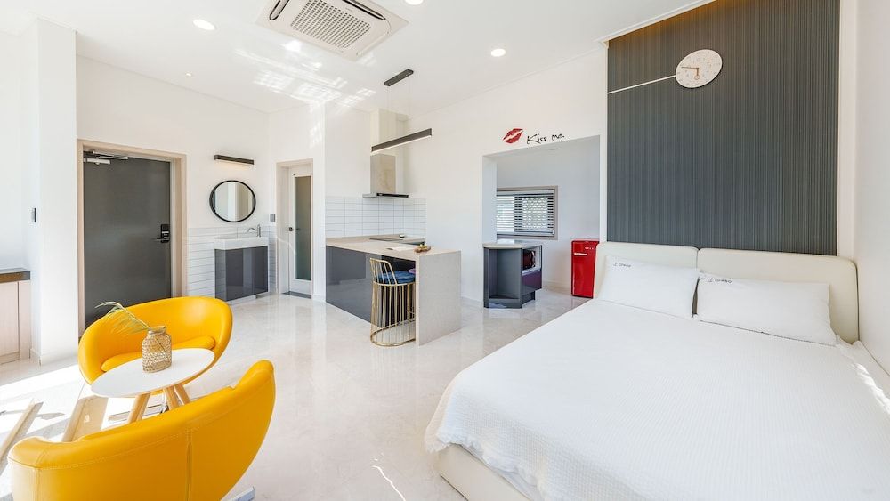 Gangneung Cresostay Pension Basic Room, 1 Bedroom (Room 301)