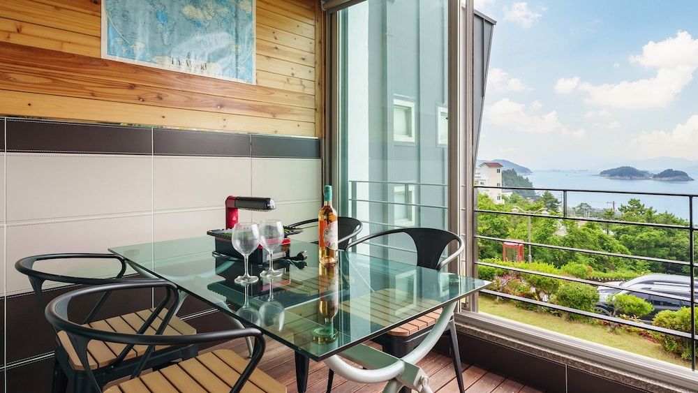 Yeosu Falling in Blue Ocean View Pension Basic Room, 2 Bedrooms (B6) 5