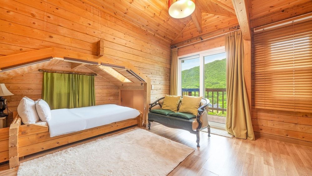 Yangpyeong Isobiyagi Spa Pension Basic Room, 1 Bedroom (Room 104) 2