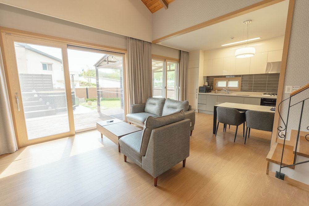 Le Comte Bleu Jacuzzi House 7