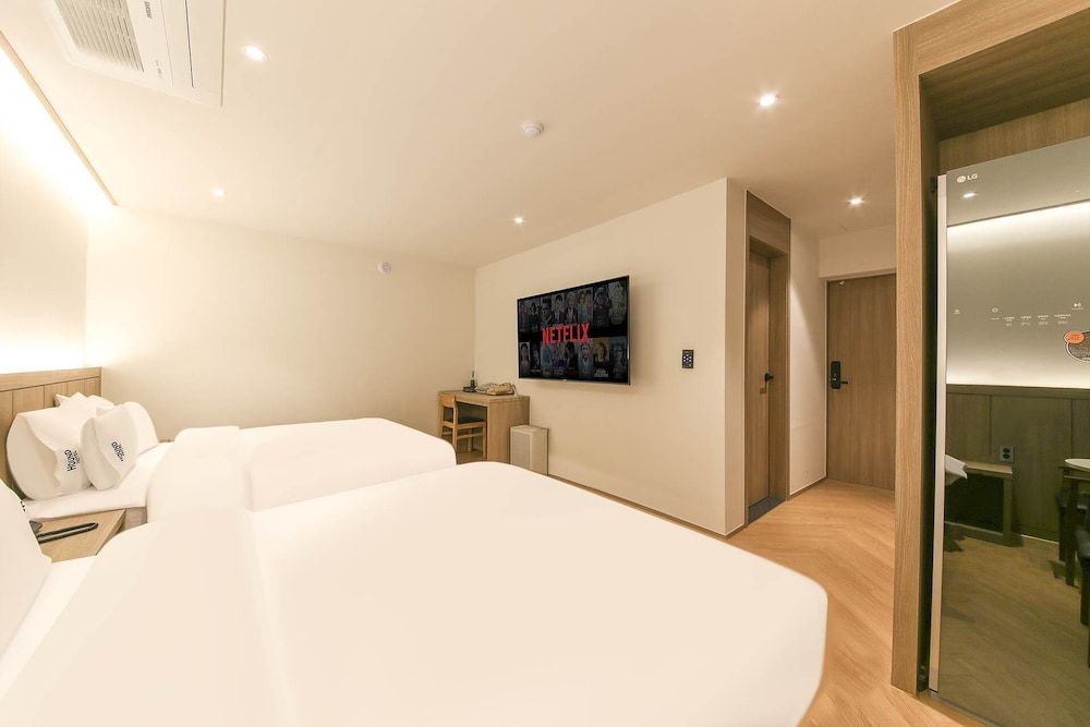 Hound Hotel Jeonju Deokjin G. Suite Family - Twin Free Breakfast for Two - No Breakfast on Monday Morning 6