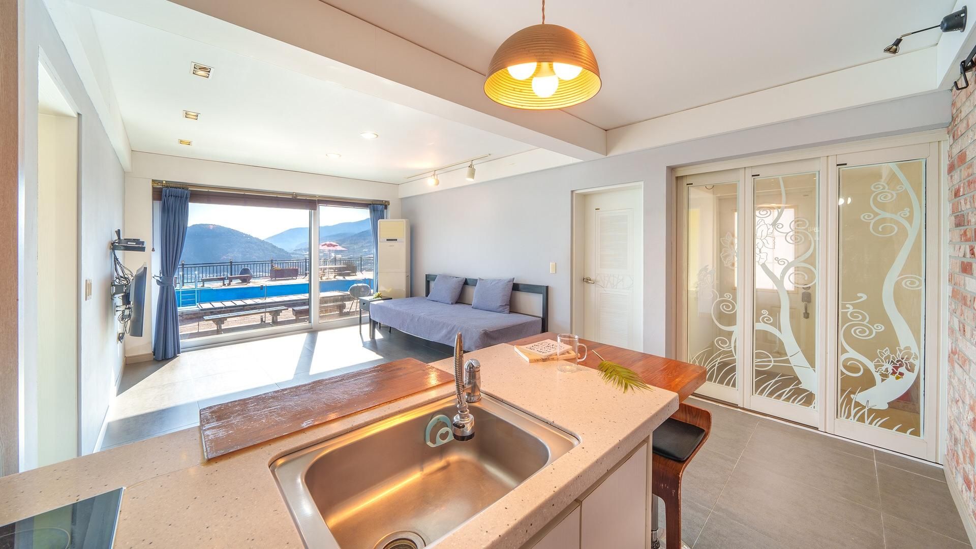 Namhae Aria Spa Pension Violin (Ocean View/Spa) 2