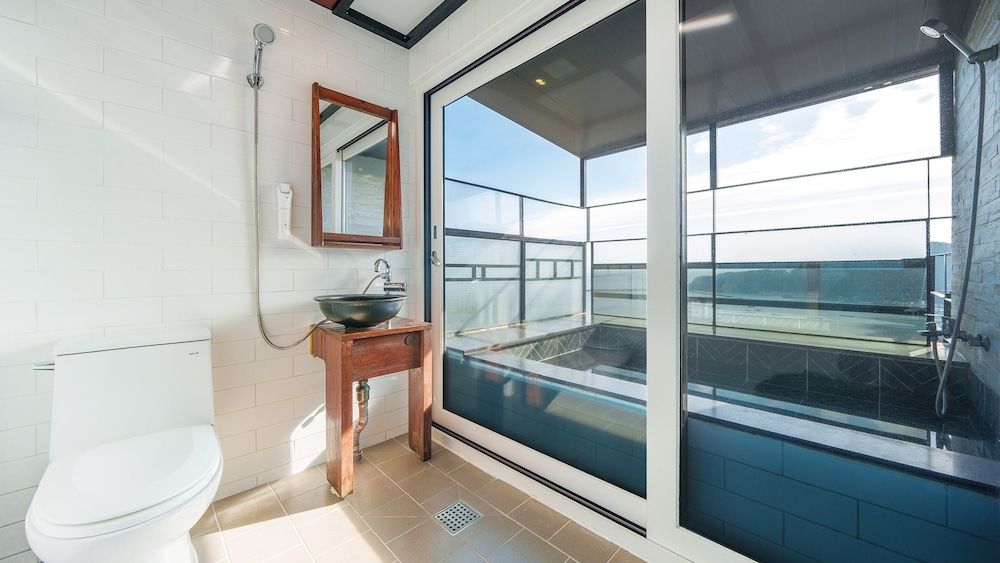 Namhae Aria Spa Pension Basic Room, 1 Bedroom (Timpani VINTAGE (Ocean View/Spa)) 10