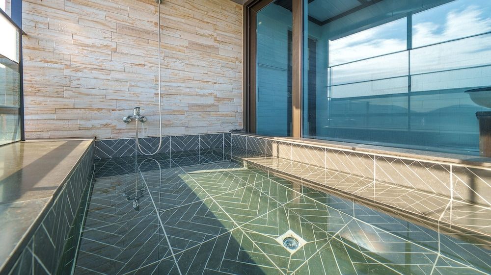 Namhae Aria Spa Pension Basic Room, 1 Bedroom (Timpani VINTAGE (Ocean View/Spa)) 11