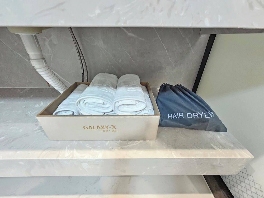 Galaxy x Hotel type Caravan Glamping&Pension Family Twin Room, Mountain View 8