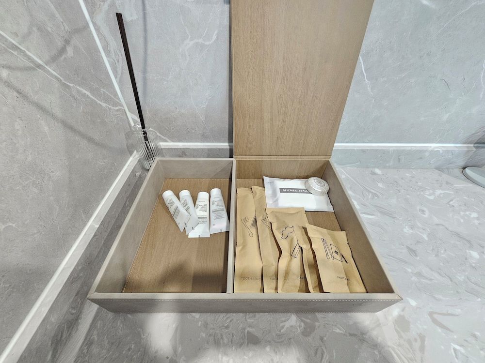 Galaxy x Hotel type Caravan Glamping&Pension Family Twin Room, Mountain View 6