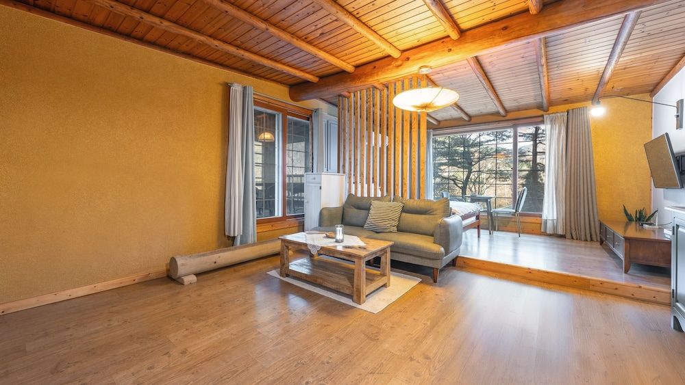 Hongcheon Fiction House Pension Basic Room, 1 Bedroom (Slow Turtle) 8