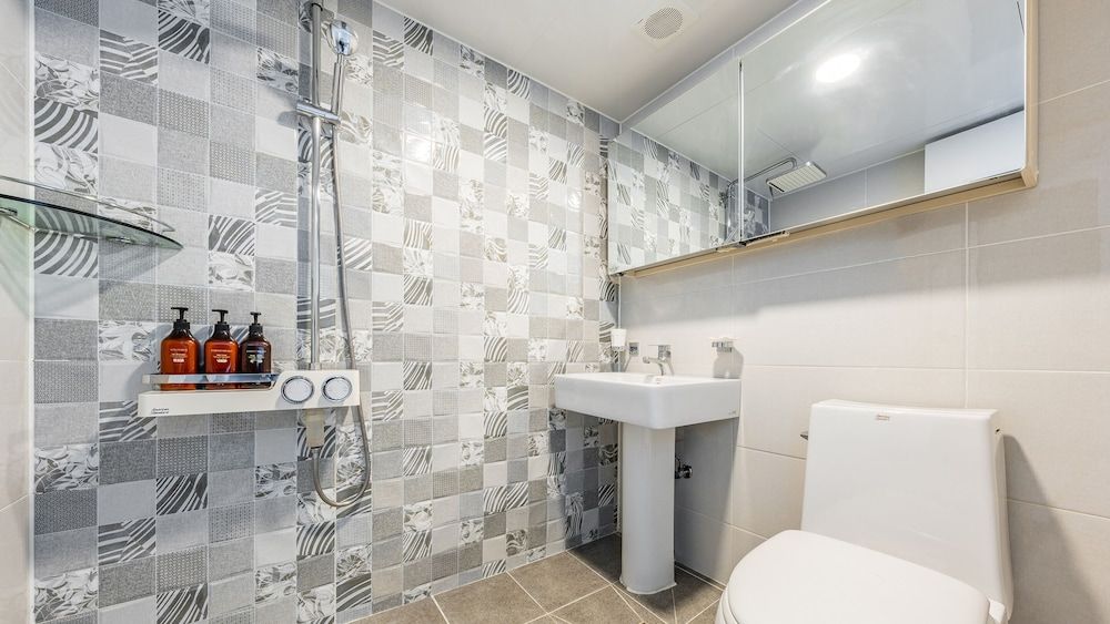 Gangreung Ninarang Spa Pension Basic Room, 1 Bedroom (Room303 (Duplex/Spa)) 9