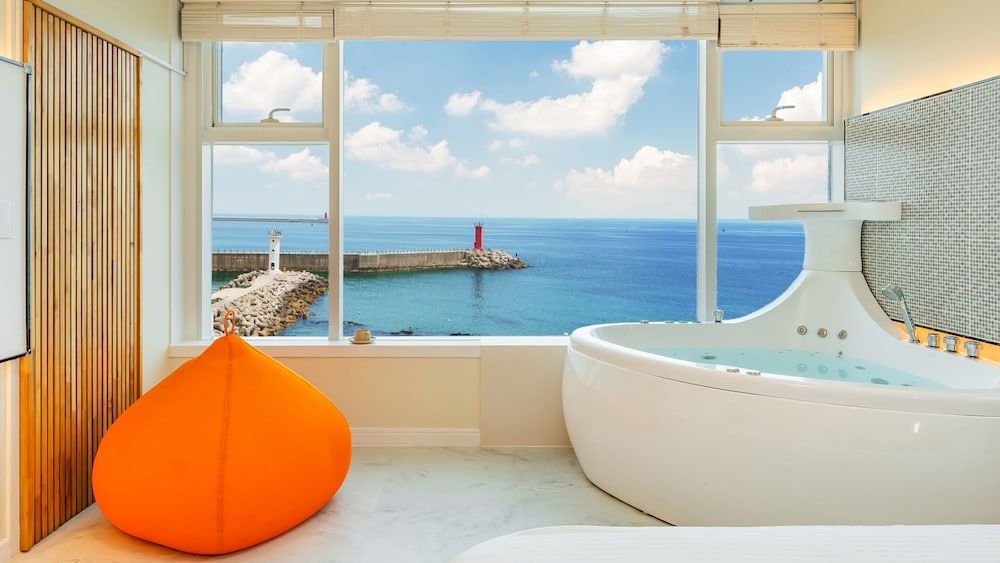 Gangreung Ninarang Spa Pension Basic Room, 1 Bedroom (Room401 (Spa)) 10