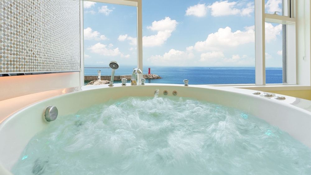 Gangreung Ninarang Spa Pension Basic Room, 1 Bedroom (Room402 (Spa)) 12