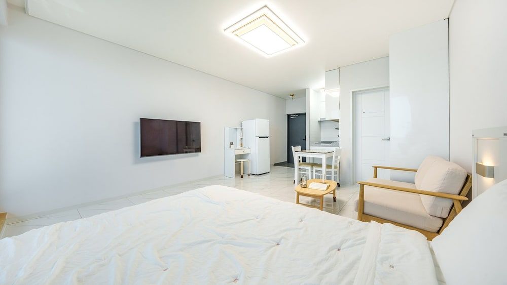 Yeosu Stay Raonpine Spa Pension Basic Room, 1 Bedroom (Ocean View Room 201 (Spa)) 8