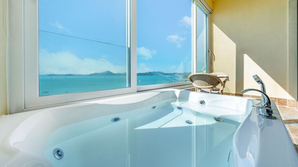 Yeosu Stay Raonpine Spa Pension Basic Room, 1 Bedroom (Ocean View Room 202 (Spa)) 7