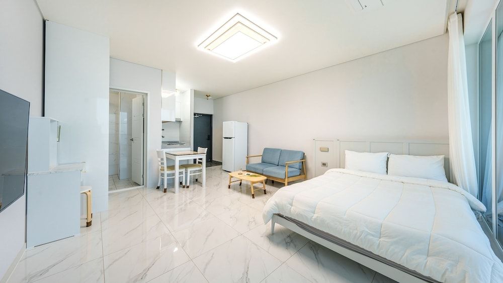 Yeosu Stay Raonpine Spa Pension Basic Room, 1 Bedroom (Ocean View Room 201 (Spa)) 9