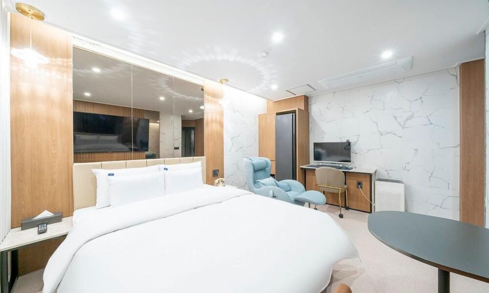 ROSY HOTEL Deluxe Room 6