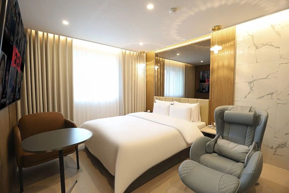 ROSY HOTEL Deluxe Room 8