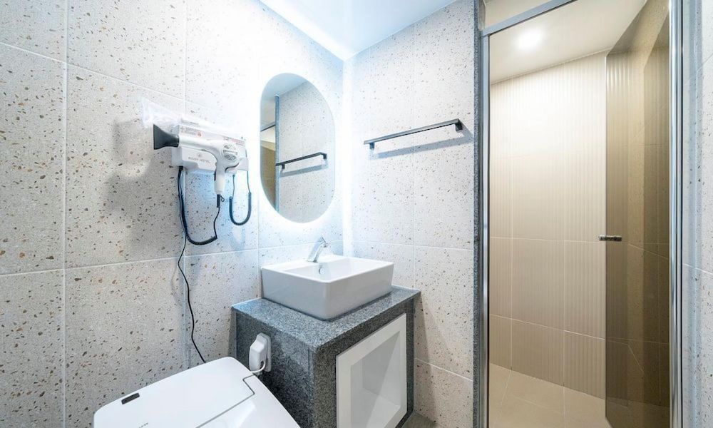 ROSY HOTEL Deluxe Double Room 8