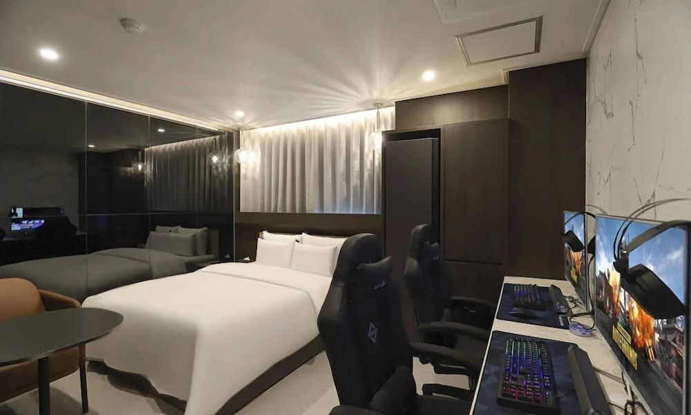 ROSY HOTEL Deluxe Double Room 4