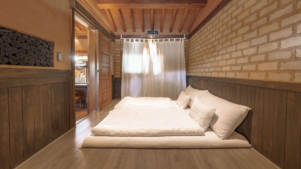 Yangpyeong Agni Choshi Mae Hanok Stay Basic Room, 1 Bedroom (Byeolha Room) 2