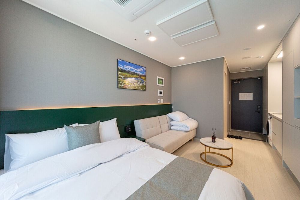 Bella Stay Hotel Deluxe Double Sofa