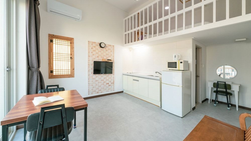 Gangreung Comichi Bada Pension Basic Room, 1 Bedroom (grangblue) 7