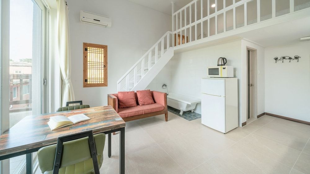 Gangreung Comichi Bada Pension Basic Room, 1 Bedroom (cocktail) 7