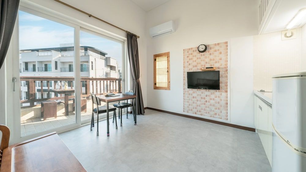 Gangreung Comichi Bada Pension Basic Room, 1 Bedroom (grangblue) 10