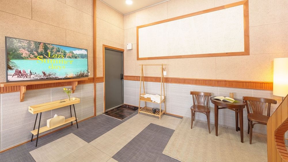 Samcheok Peacehousing Spa Pet Pension Basic Room, 1 Bedroom (Room 301) 3