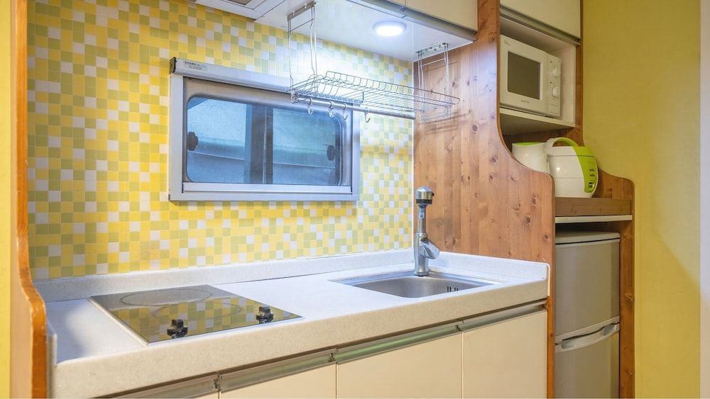 Gapeyong Fourseason Pet Glamping Caravan Basic Room, 1 Bedroom (Caravan6(Private BBQ)) 9