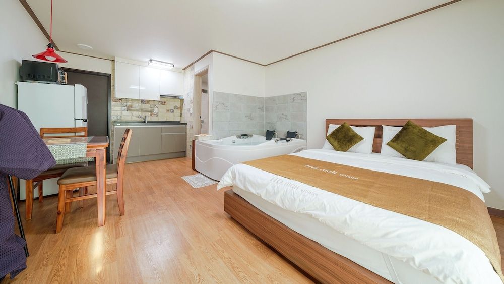 Gangreung top spa Pension Basic Room, 1 Bedroom (bongwan 303ho) 2