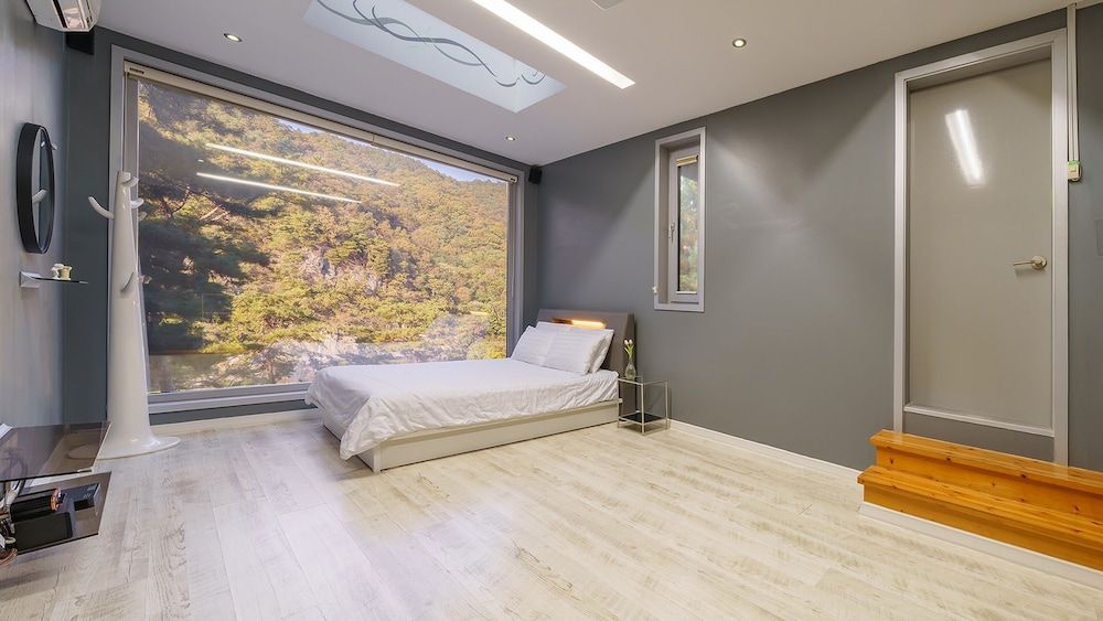 Hongcheon Inmylife Dokche Pension Basic Room, 1 Bedroom (STAY 4) 3