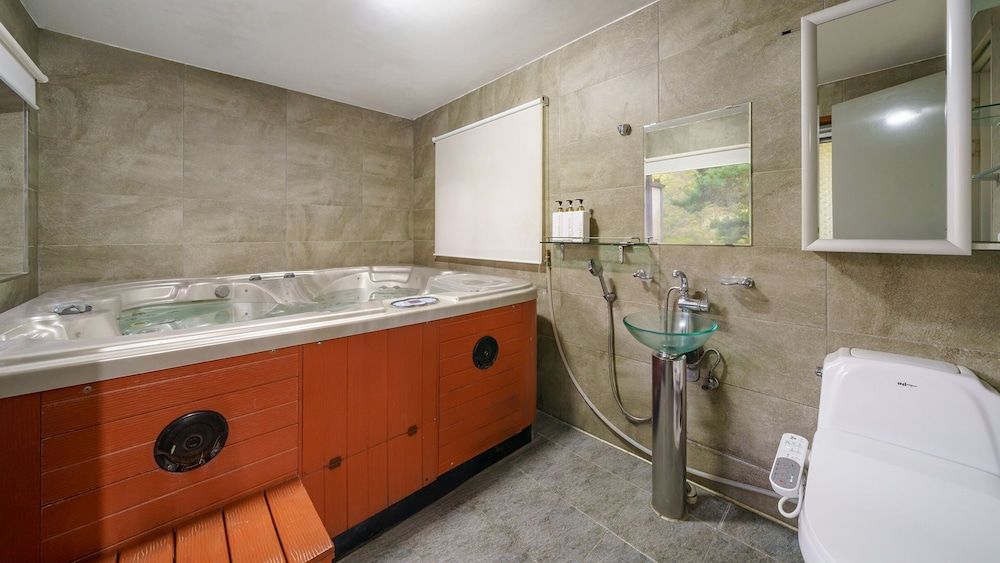 Hongcheon Inmylife Dokche Pension Basic Room, 1 Bedroom (STAY 4) 12