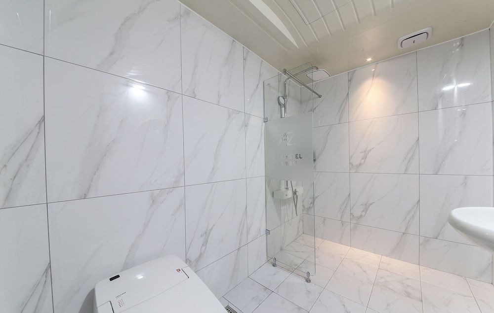 Hotel Azit Family Twin Room, Non Smoking, Partial Lake View 7