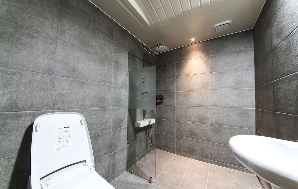 Hotel Azit Family Twin Room, Non Smoking, Partial Lake View 8