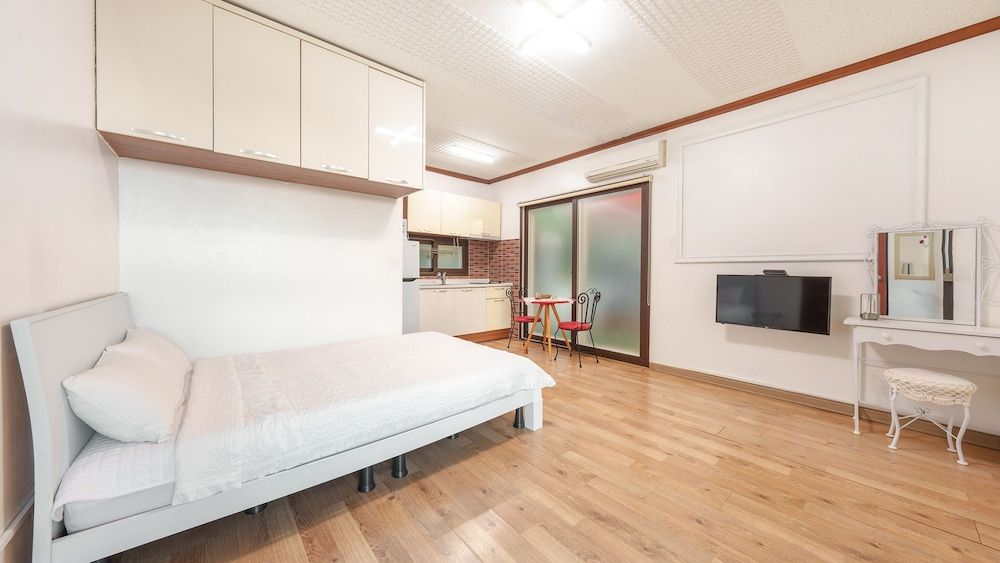 Geoje Yeoul Pet-friendly Pension Basic Room, 1 Bedroom (Poodle 103)