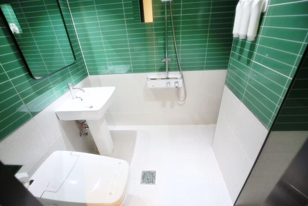 Its HOTEL Premium Double Room, City View 4