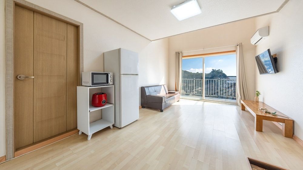 Ganghwa Raube Pet-friendly Pension Basic Room, 1 Bedroom (A 201(private BBQ/Pet)) 8