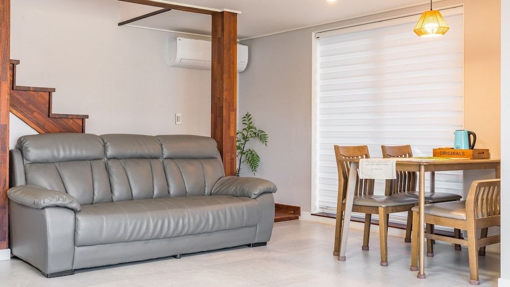 Namhae Yujane Pension Basic Room, 3 Bedrooms (dokchae (Ocean view / Private BBQ)) 15